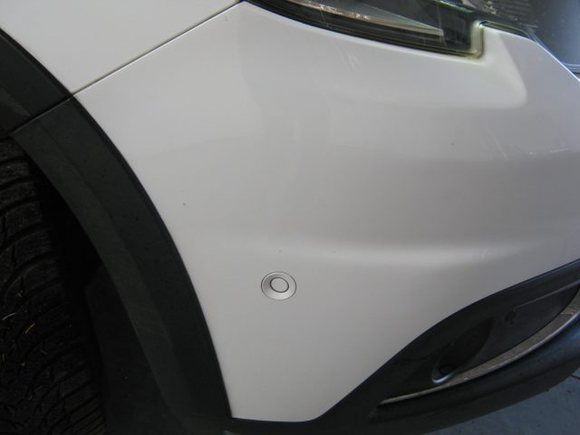 PEUGEOT 2008 usata, con Sensori di parcheggio anteriori