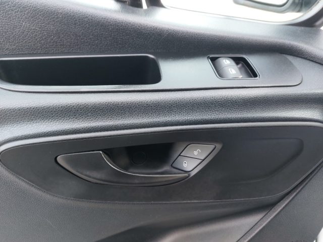 MERCEDES-BENZ Sprinter usata, con Touch screen