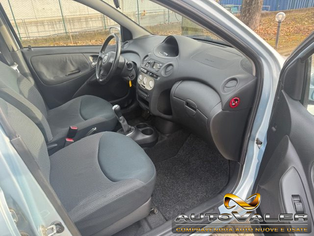 TOYOTA Yaris usata, con Chiusura centralizzata