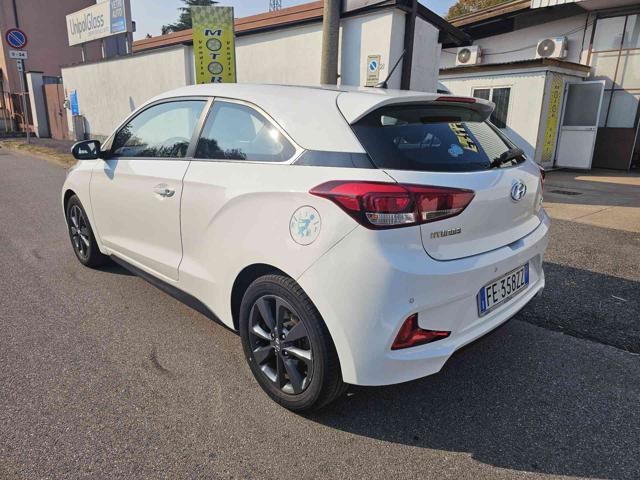 HYUNDAI i20 usata, con Airbag laterali