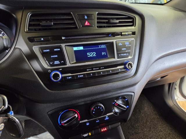 HYUNDAI i20 usata, con Climatizzatore