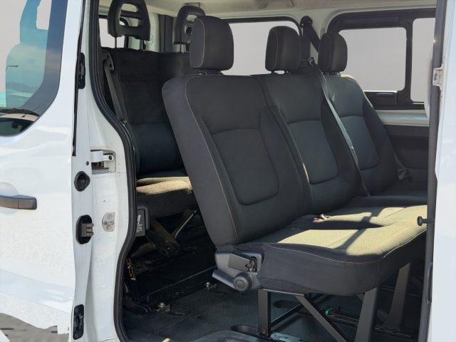 RENAULT Trafic usata, con Bracciolo