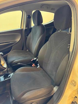 LANCIA Ypsilon usata, con Autoradio digitale