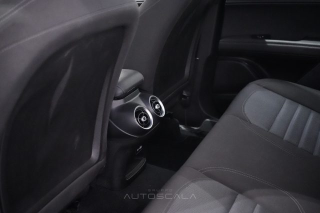 ALFA ROMEO Stelvio usata, con Volante multifunzione