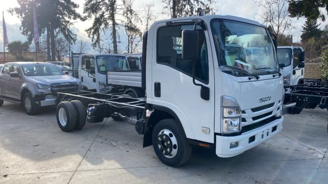 ISUZU M27 usata, con ABS