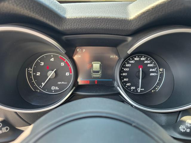ALFA ROMEO Stelvio usata, con Controllo trazione
