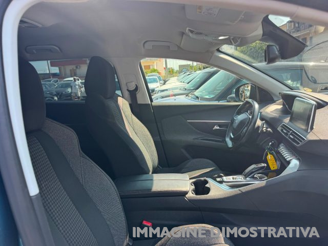 PEUGEOT 5008 usata, con Luci diurne LED
