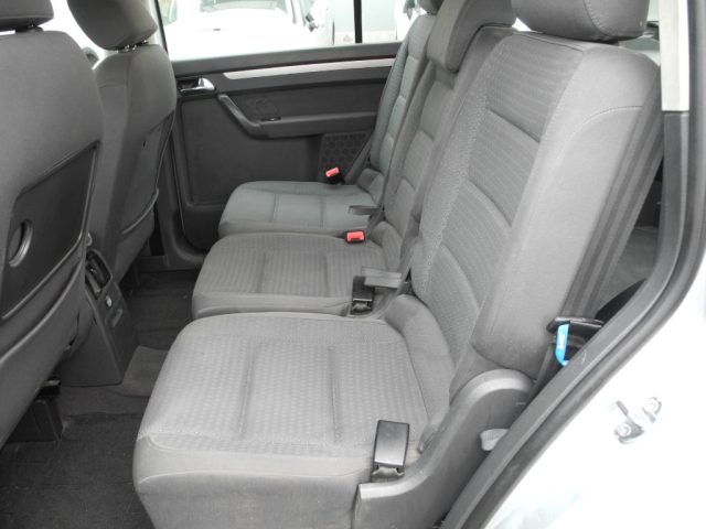 VOLKSWAGEN Touran usata, con Fendinebbia