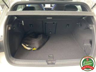 VOLKSWAGEN Golf usata, con ESP