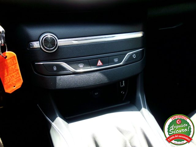 PEUGEOT 308 usata, con USB