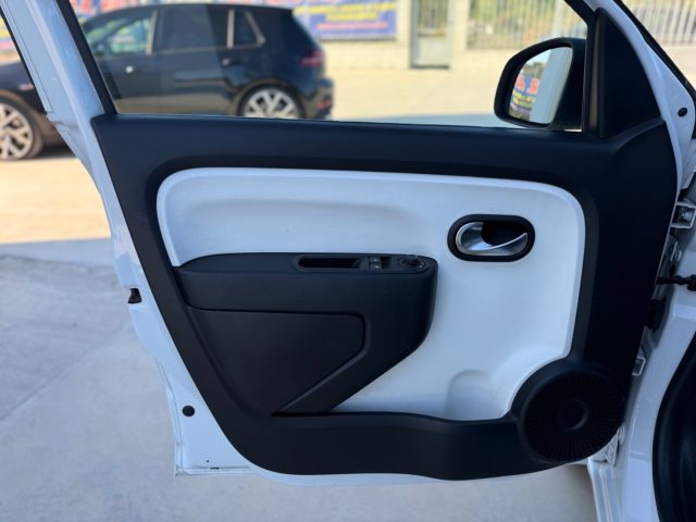 RENAULT Twingo usata, con Sistema di navigazione