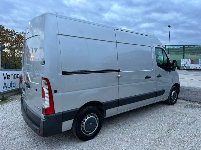 OPEL Movano usata, con Autoradio