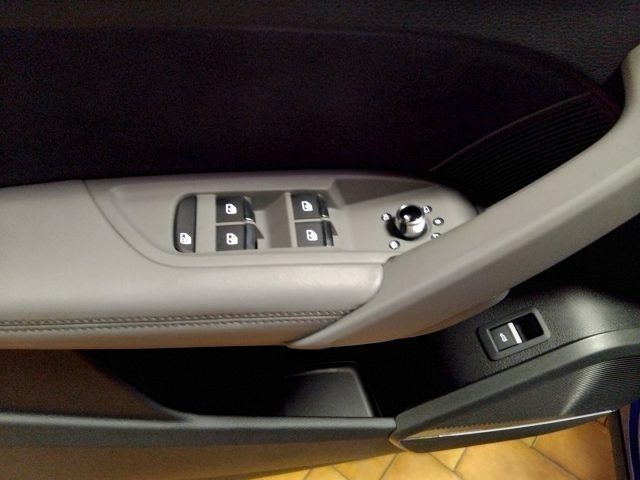 AUDI SQ5 usata, con Sensori di parcheggio posteriori