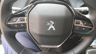 PEUGEOT 208 usata, con Sedile posteriore sdoppiato