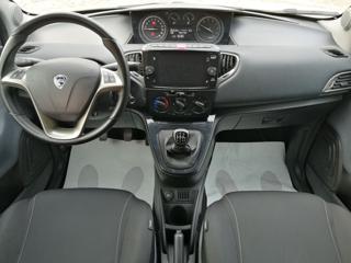 LANCIA Ypsilon usata, con Fendinebbia