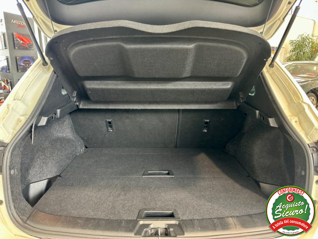 NISSAN Qashqai usata, con Lettore CD