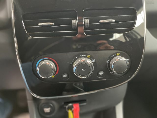 RENAULT Clio usata, con Volante multifunzione