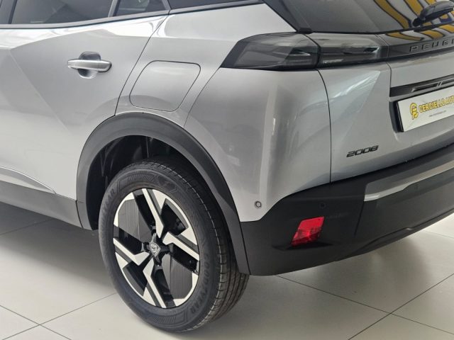 PEUGEOT 2008 usata, con Autoradio