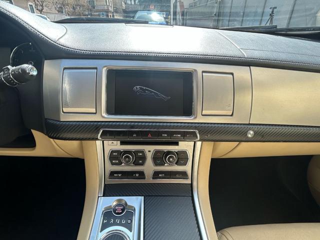 JAGUAR XF usata, con Volante in pelle