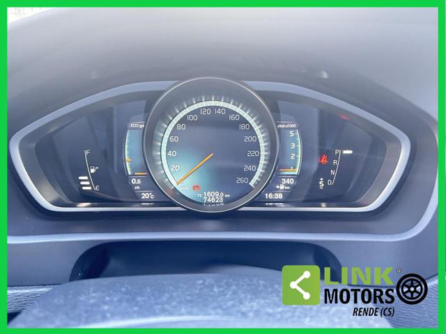VOLVO V40 usata, con USB