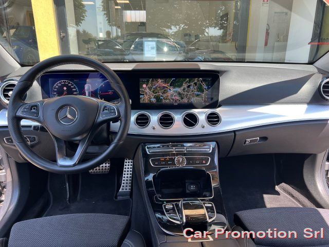 MERCEDES-BENZ E 220 usata, con Chiusura centralizzata