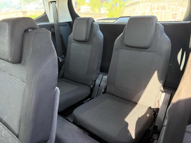 PEUGEOT 5008 usata, con Alzacristalli elettrici