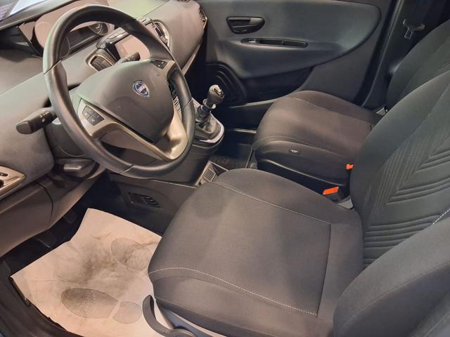 LANCIA Ypsilon usata, con Fendinebbia