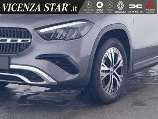MERCEDES-BENZ GLA 180 usata, con Airbag