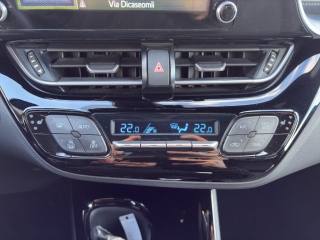TOYOTA C-HR usata, con Autoradio digitale