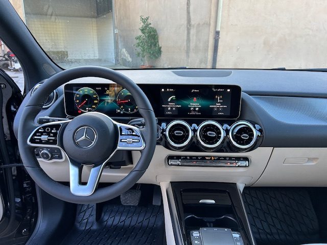 MERCEDES-BENZ GLA 200 usata, con Cruise Control