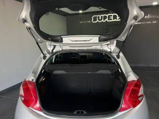 PEUGEOT 208 usata, con Controllo automatico clima