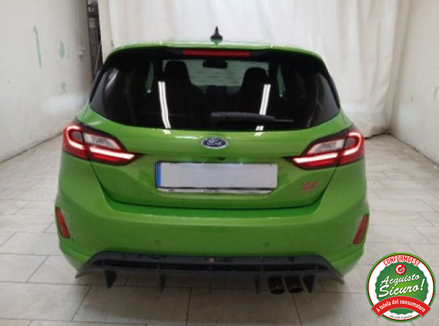 FORD Fiesta usata, con Autoradio
