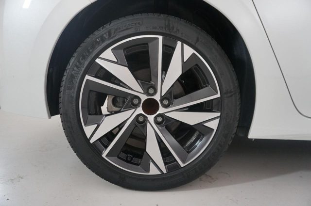 PEUGEOT 308 usata, con Autoradio