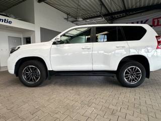 TOYOTA Land Cruiser usata, con Autoradio