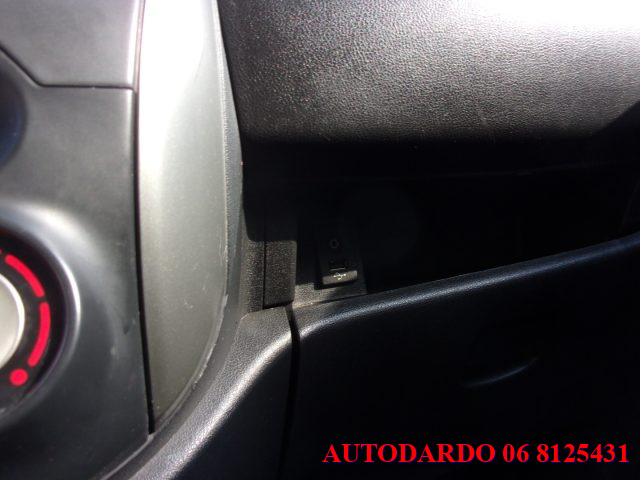NISSAN Micra usata, con Bluetooth