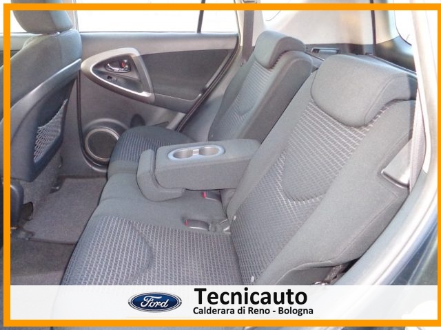 TOYOTA RAV 4 usata, con Cruise Control