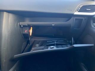 PEUGEOT 207 usata, con USB