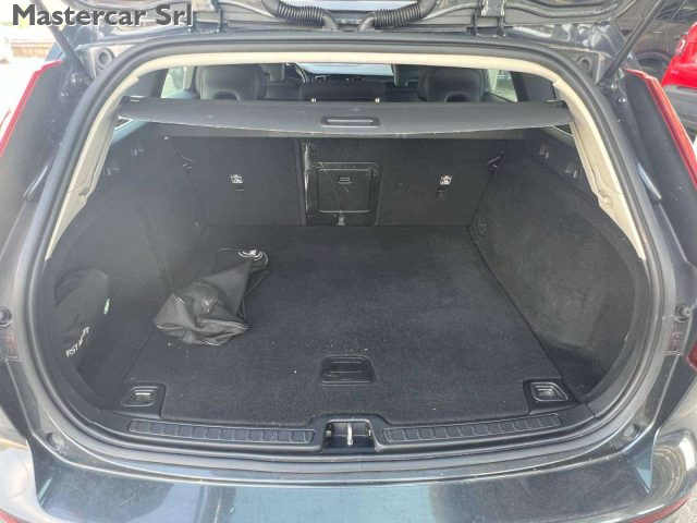 VOLVO V60 usata, con Sedile posteriore sdoppiato
