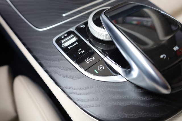 MERCEDES-BENZ E 220 usata, con Parabrezza riscaldabile