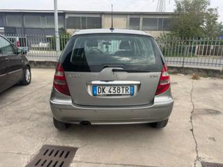 MERCEDES-BENZ A 180 usata, con Alzacristalli elettrici