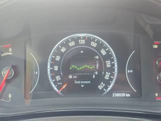OPEL Insignia usata, con Luci diurne