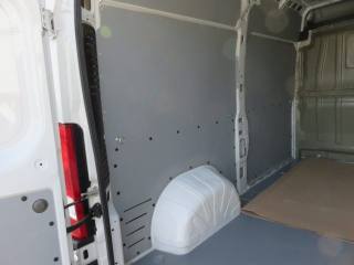 PEUGEOT Boxer usata, con Climatizzatore