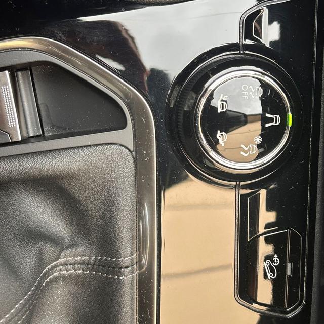 PEUGEOT 3008 usata, con Climatizzatore