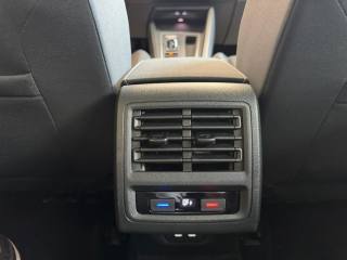 VOLKSWAGEN Golf usata, con ESP