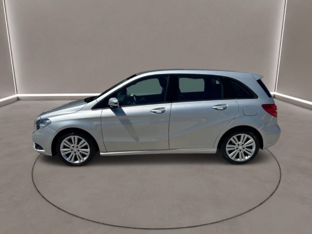 MERCEDES-BENZ CLA usata, con Chiusura centralizzata