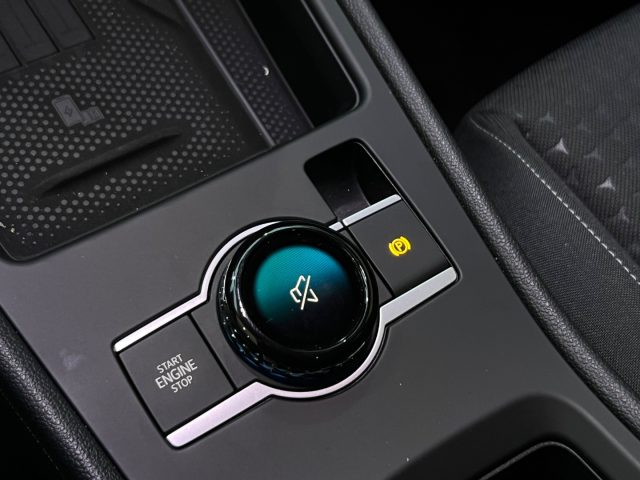 VOLKSWAGEN T-Roc usata, con Autoradio digitale
