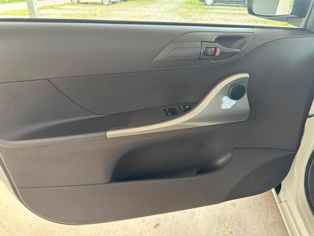 TOYOTA iQ usata, con Bluetooth