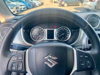 SUZUKI Vitara usata, con USB