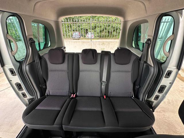 RENAULT Kangoo usata 66