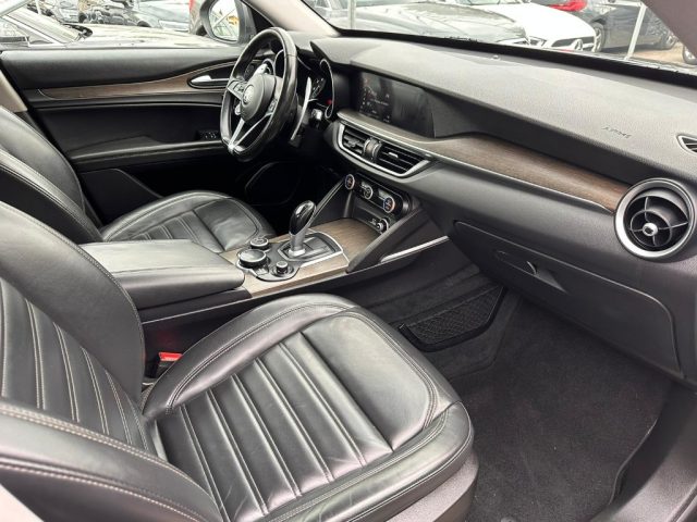 ALFA ROMEO Stelvio usata, con Interni in pelle